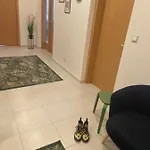 شقة Luznice